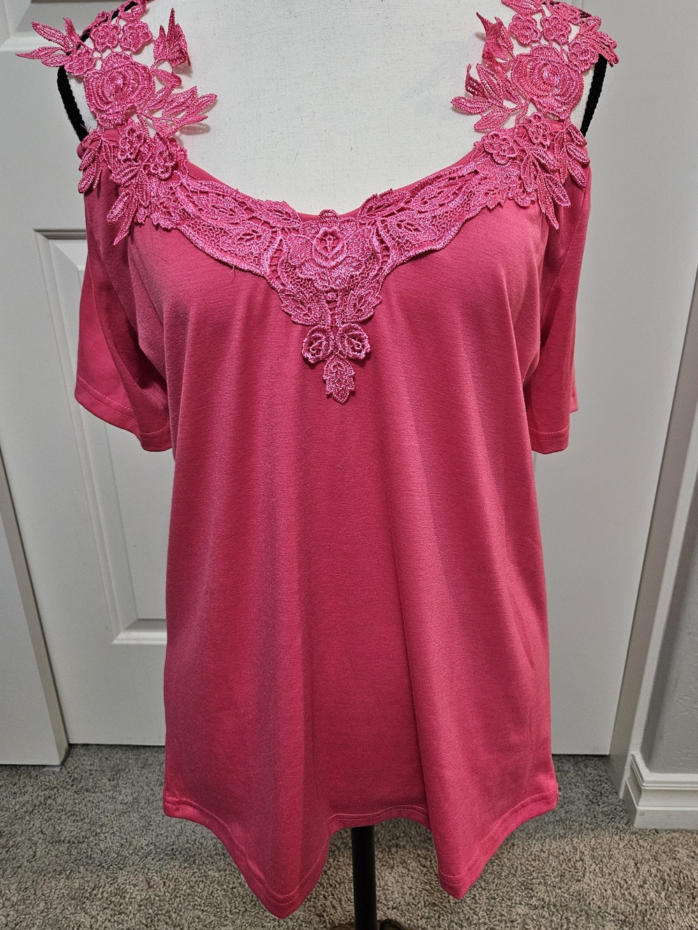 Embroidered Lace Cold-Shoulder Tunic Top - Pink